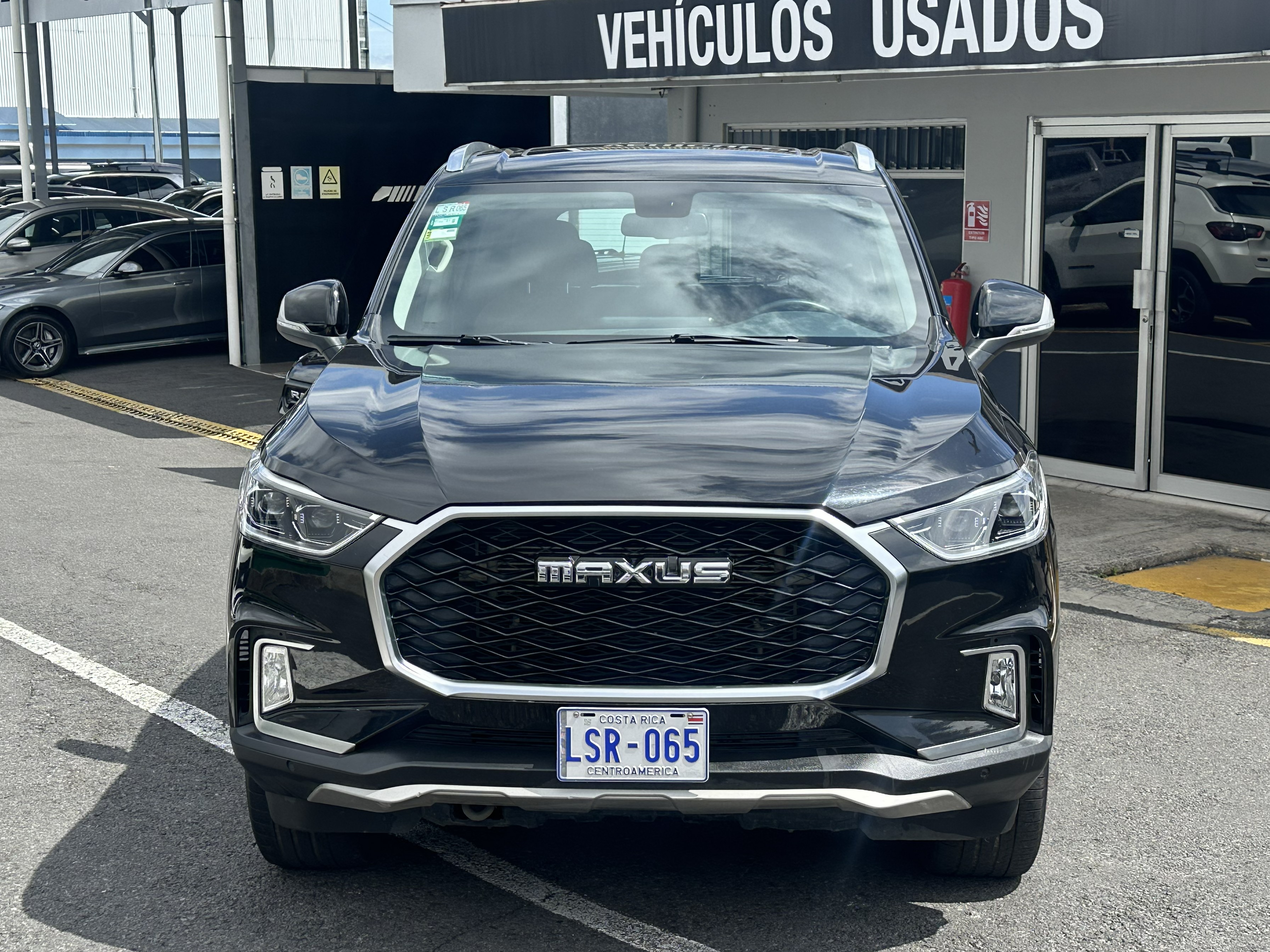 MAXUS D90