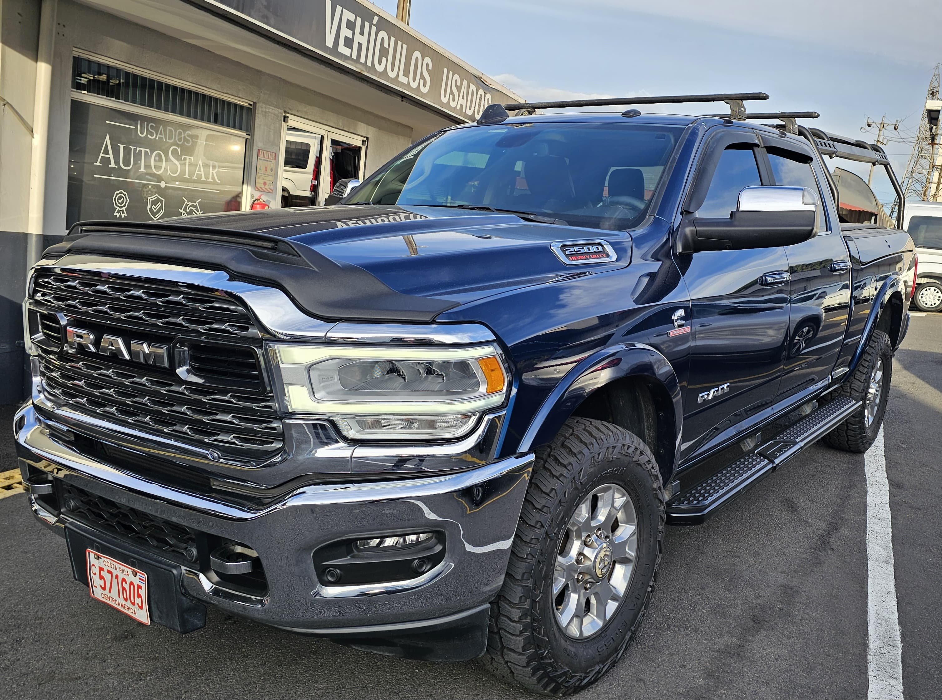 RAM 2500 LARAMIE