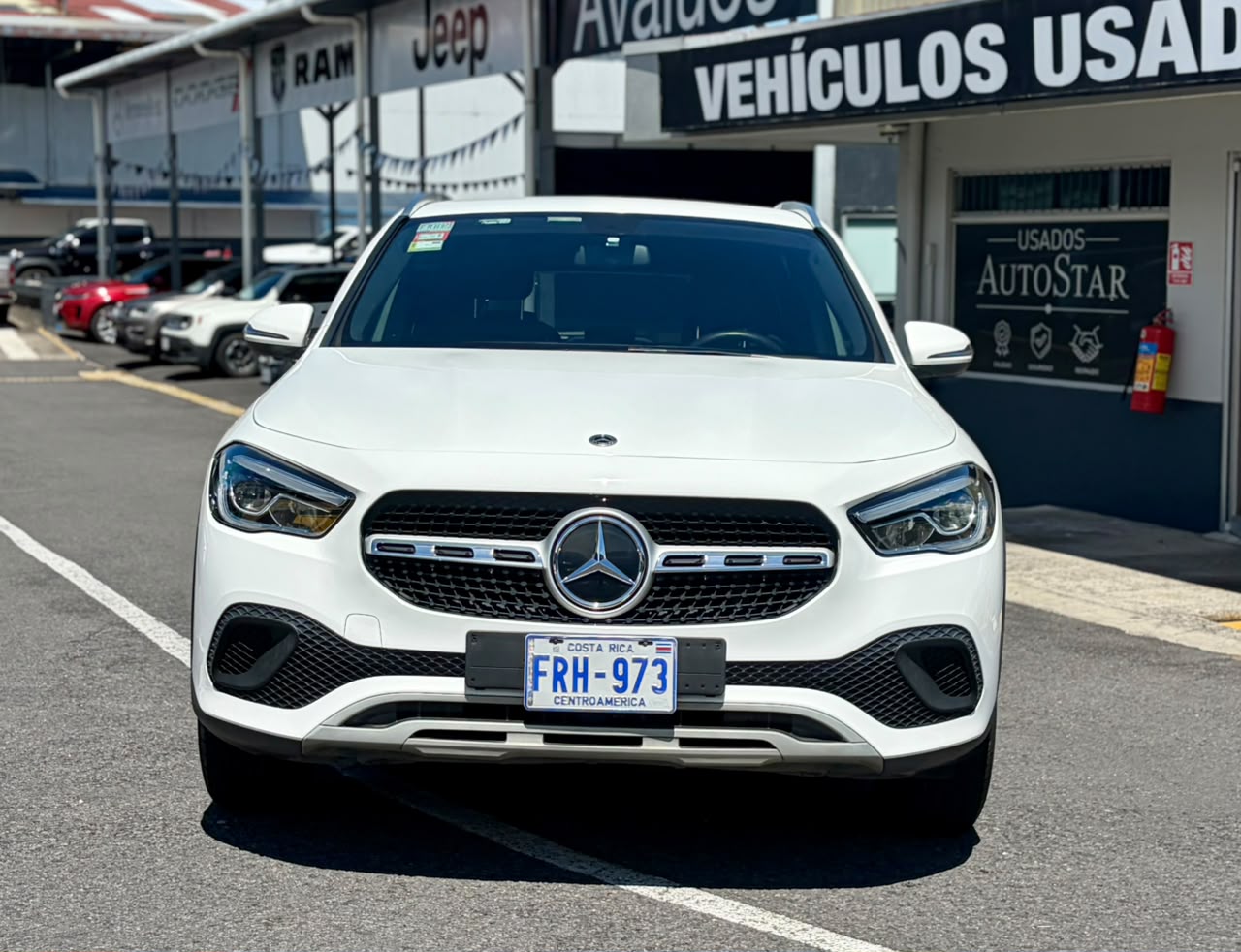 MERCEDES-BENZ GLA